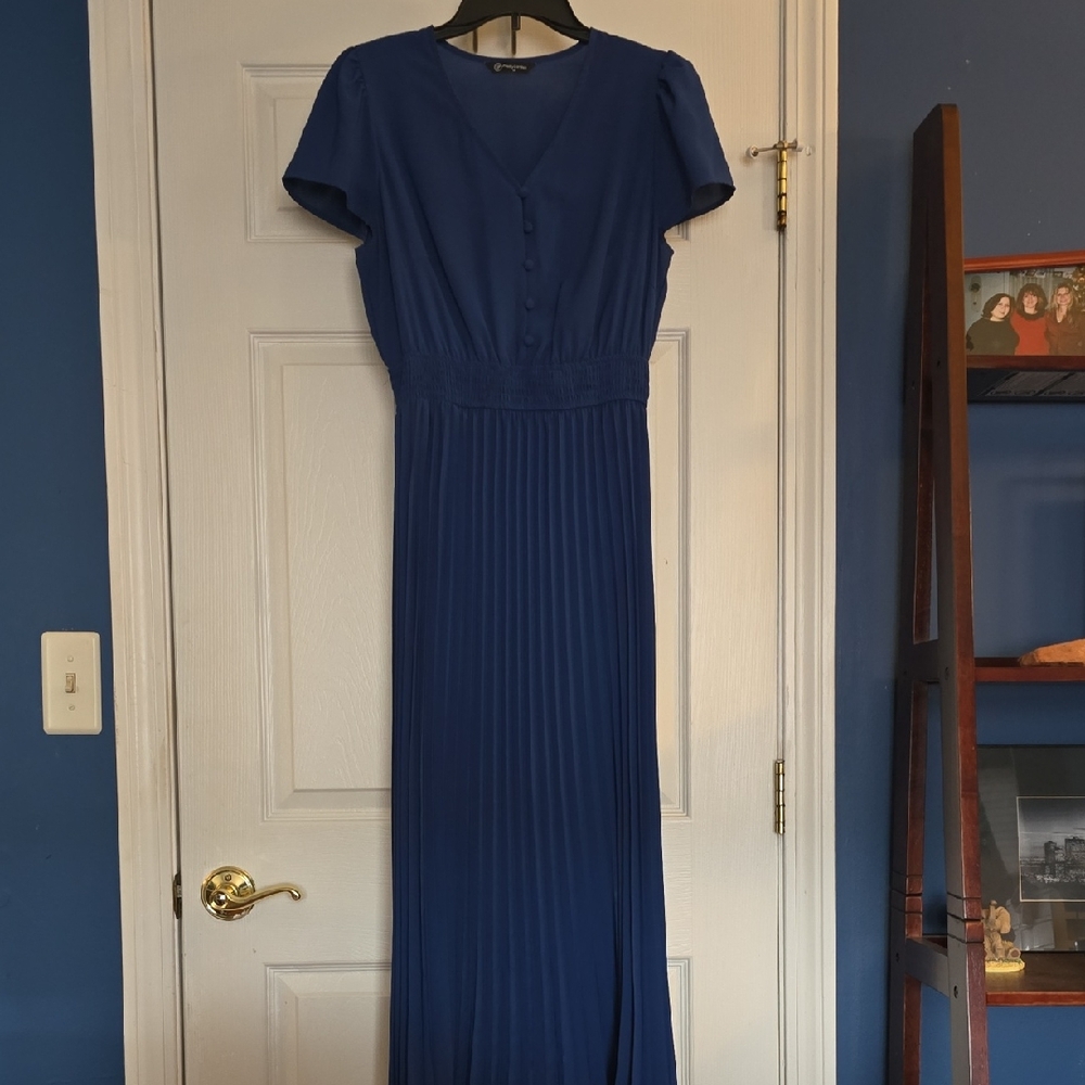 Elegant Blue Maxi Dress
